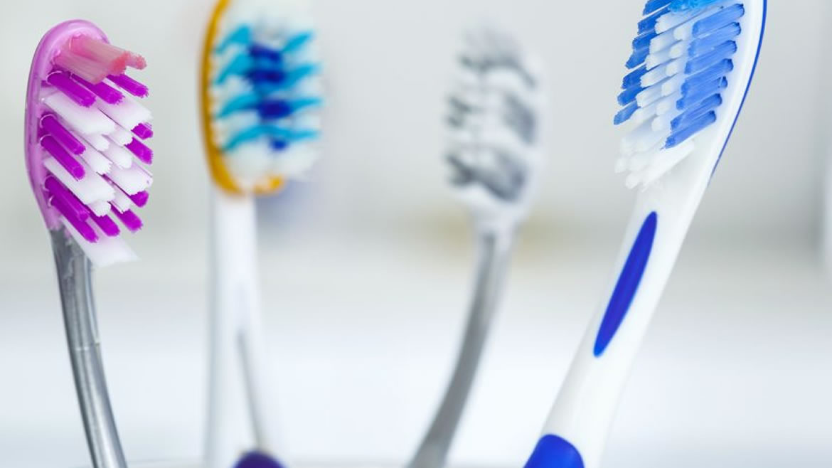 Você sabe escolher a sua escova de dentes?